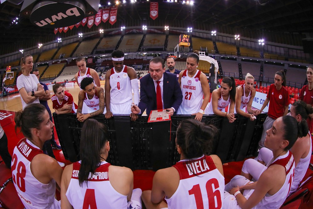 olympiacos_women_2021.jpg